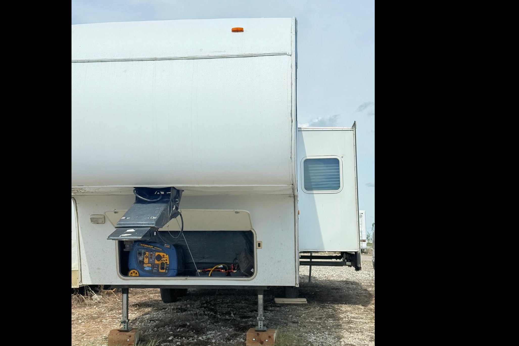 Canyon Cruiser Charlie - Adventure-ready fifth wheel Trailer