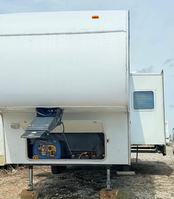 Canyon Cruiser Charlie - Adventure-ready fifth wheel Trailer