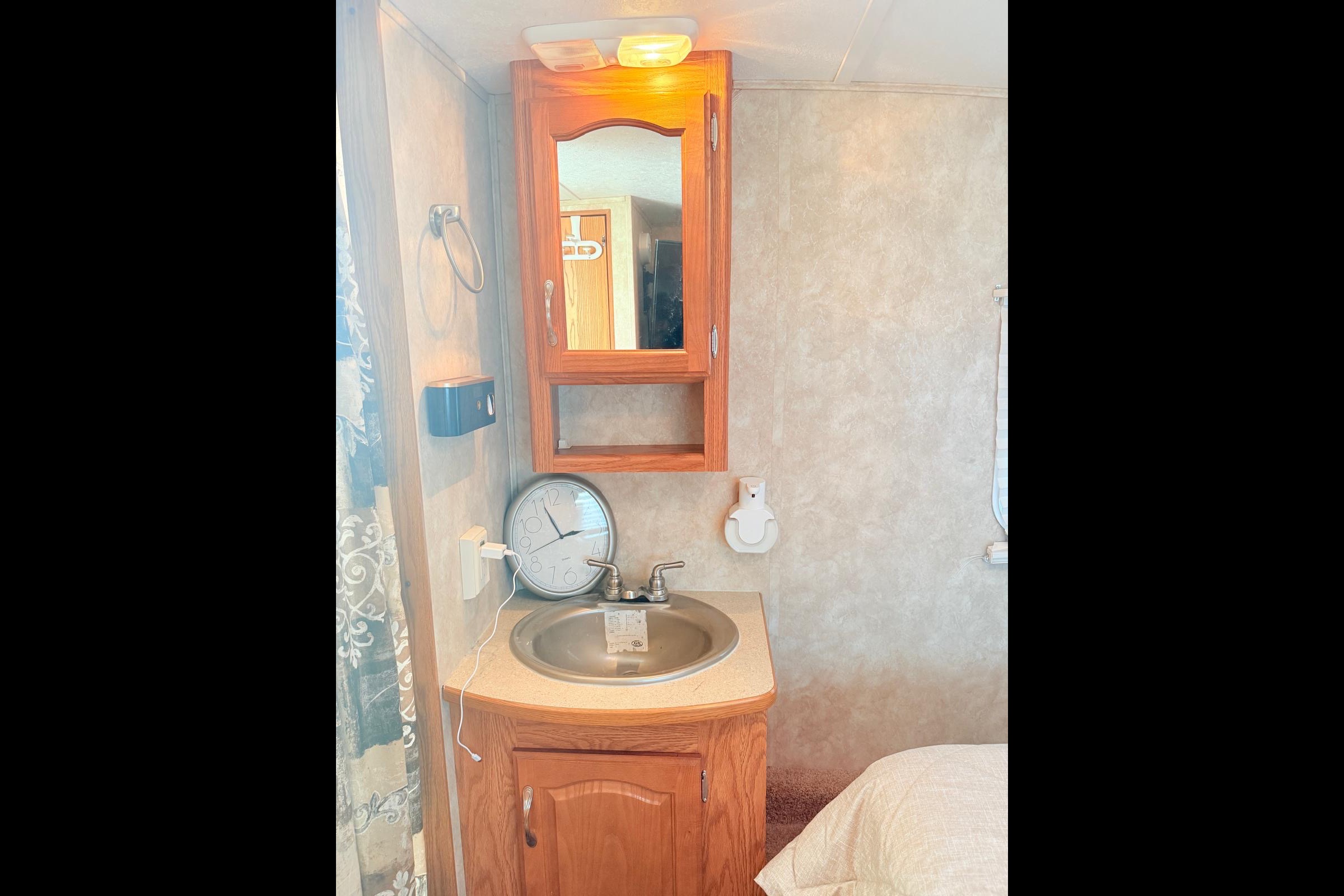 Canyon Cruiser Charlie - Adventure-ready fifth wheel Trailer