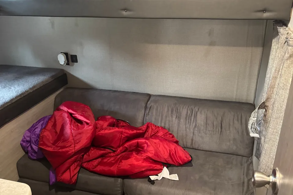 Randy's Coachmen Catalina 303QBCK Travel Trailer
