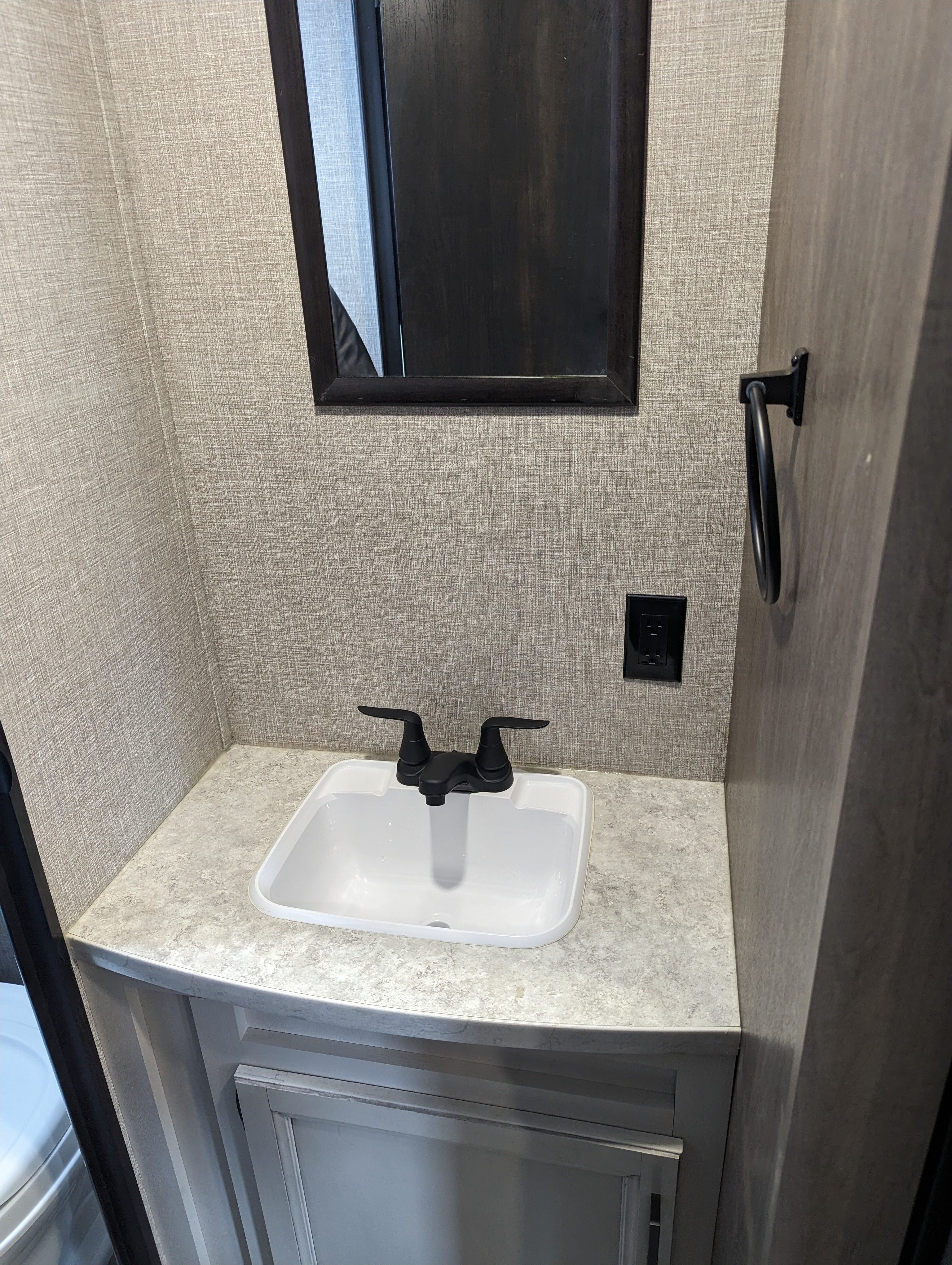 Roaming's 2024 Jayco 261BHS Travel Trailer (NEW!!!)