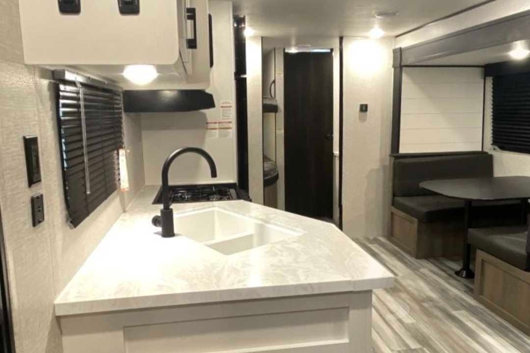 Roaming's 2024 Jayco 261BHS Travel Trailer (NEW!!!)