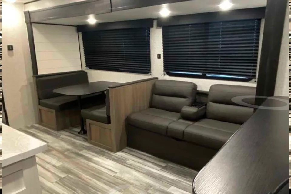 Roaming's 2024 Jayco 261BHS Travel Trailer (NEW!!!)