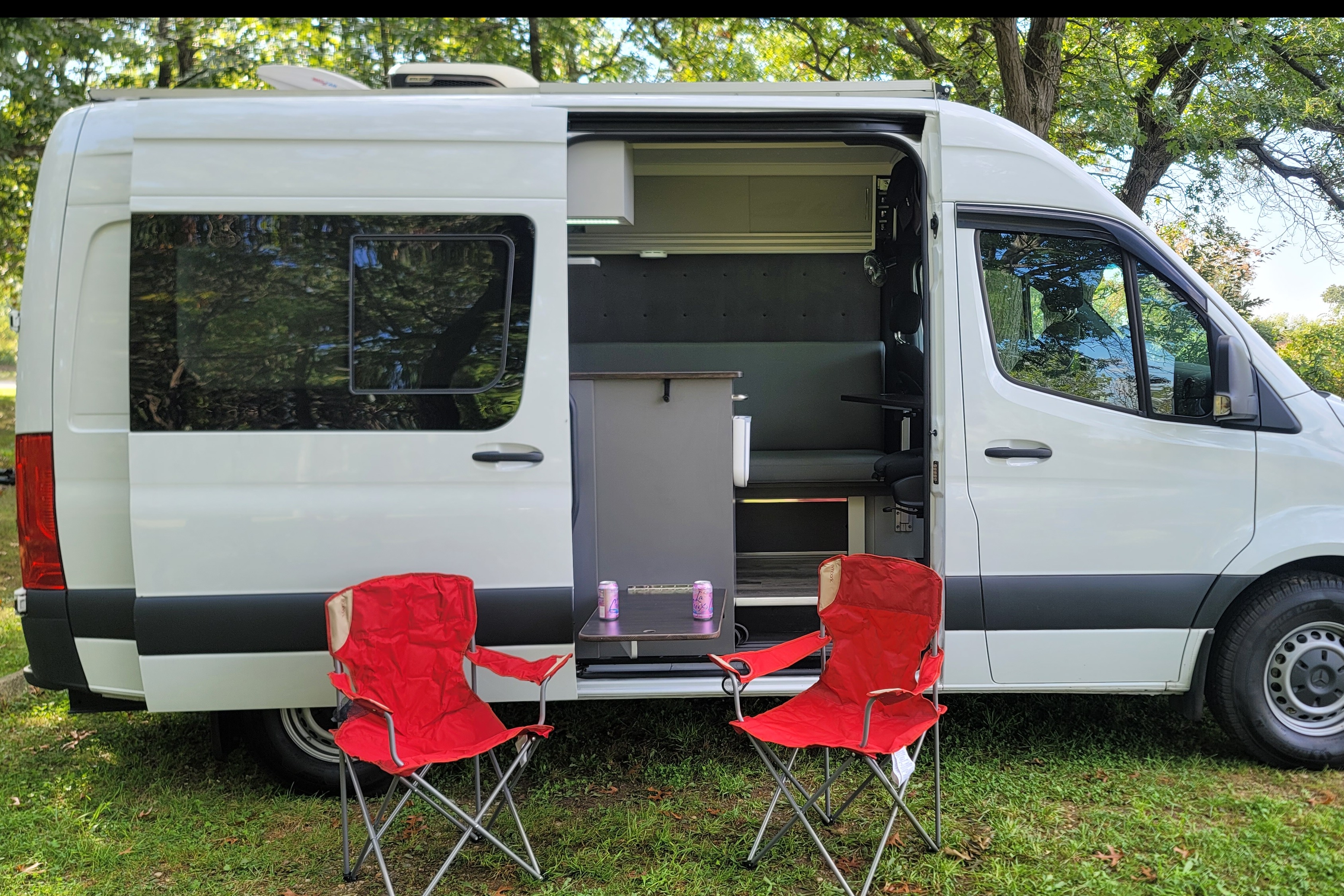 Moonbean, Sprinter Adventure Van 2022