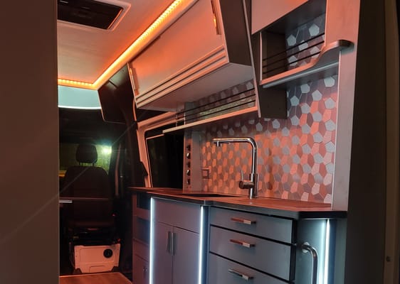 Moonbean, Sprinter Adventure Van 2022