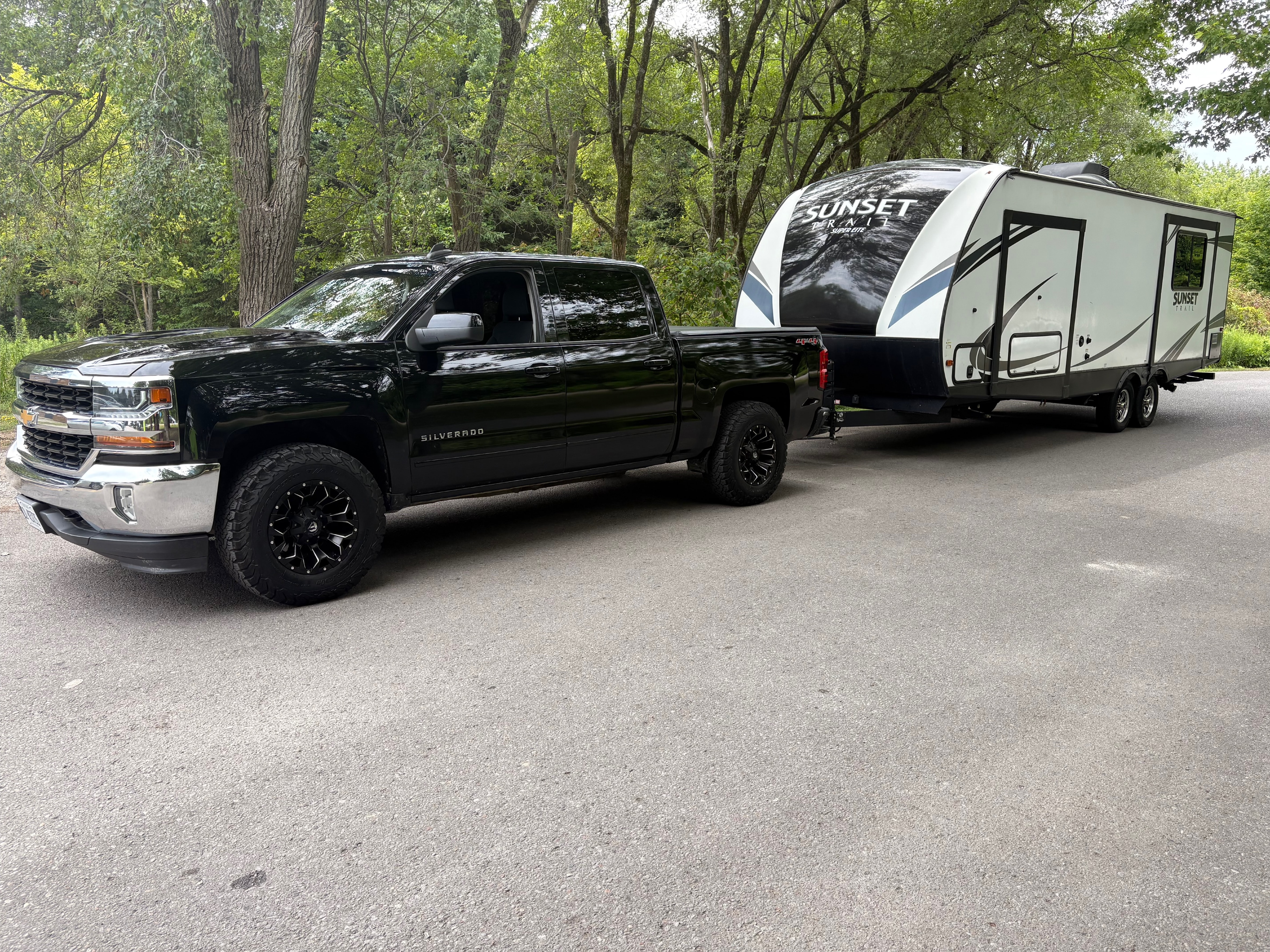 Darryl and Tieran’s Crossroads 250rk Travel Trailer