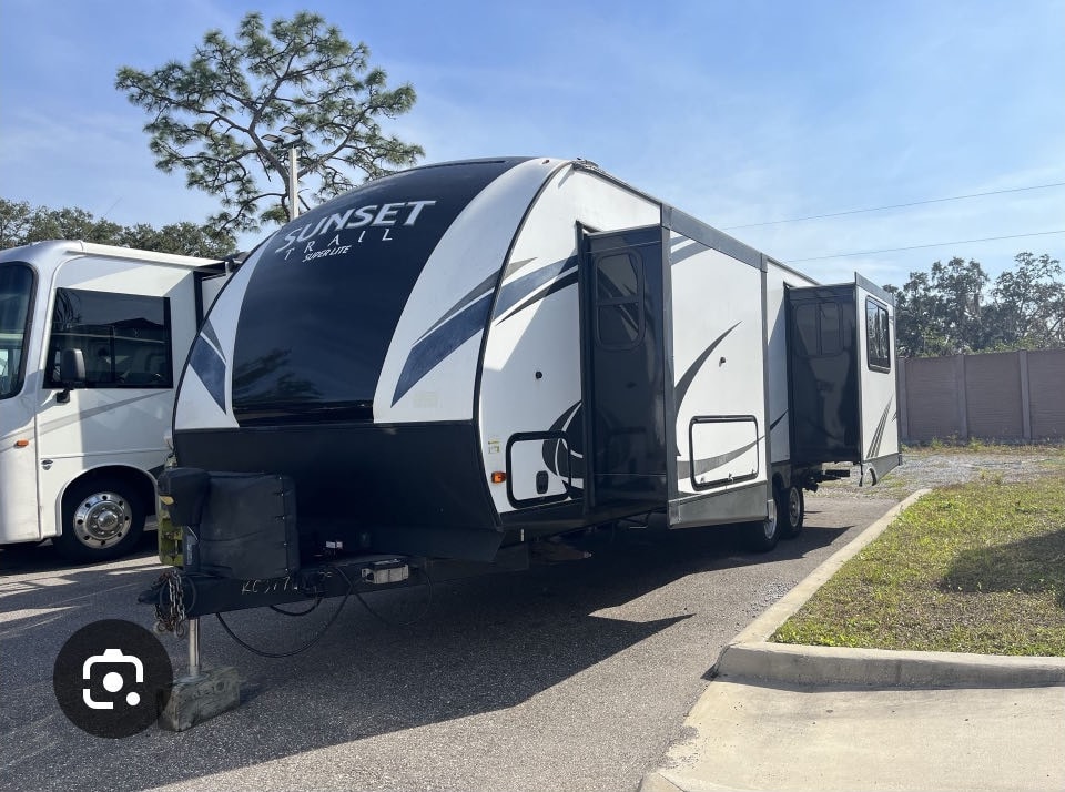 Darryl and Tieran’s Crossroads 250rk Travel Trailer