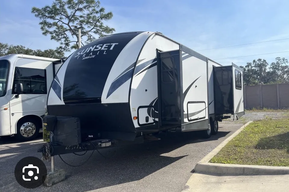 Darryl and Tieran’s Crossroads 250rk Travel Trailer