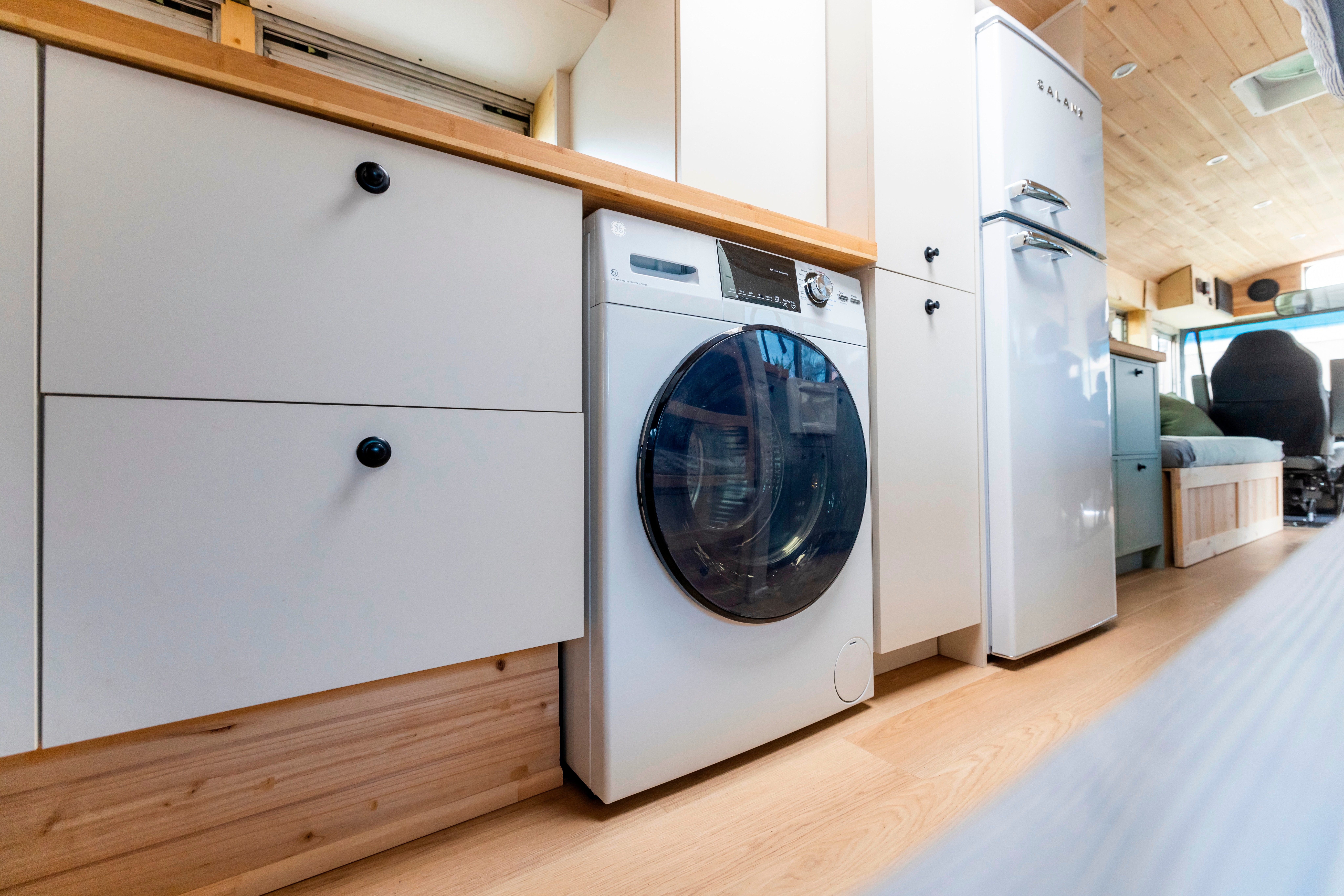 Magnifique Autobus converti 4 saisons! - Aucun permis spécial requis