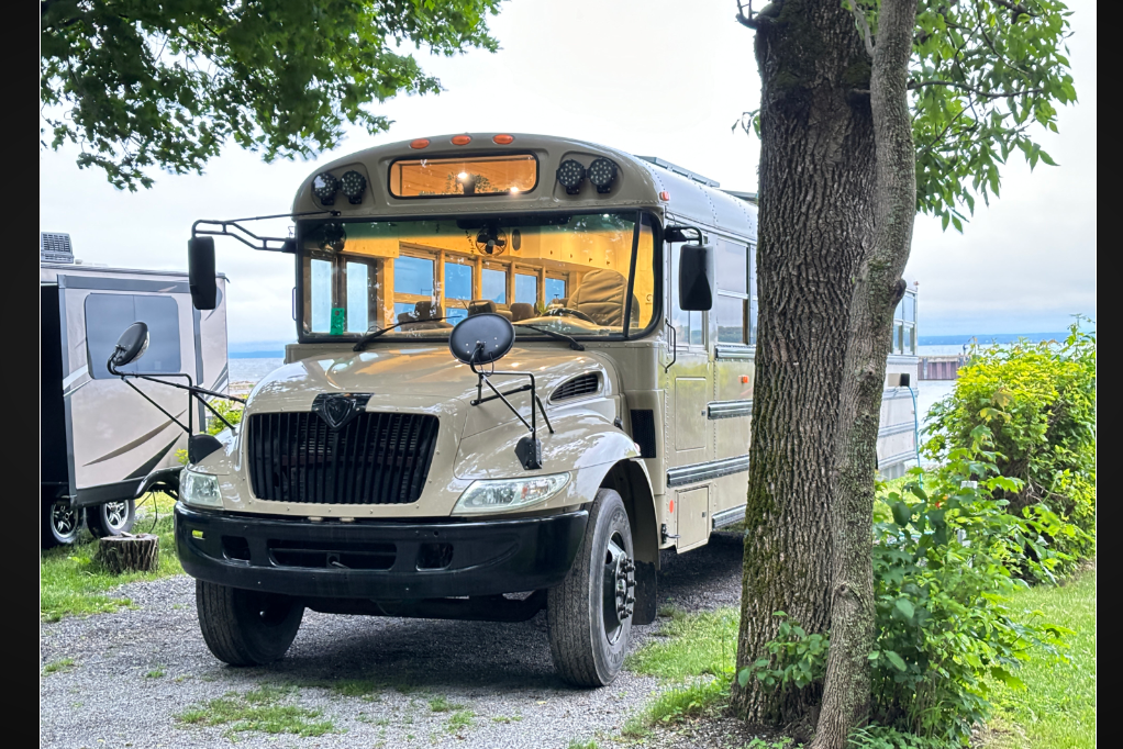Magnifique Autobus converti 4 saisons! - Aucun permis spécial requis