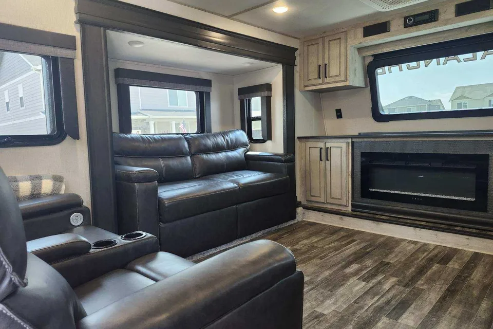 Lawrence's Keystone Avalanche Fifth Wheel