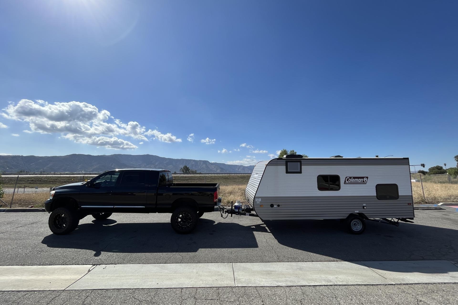 Cozy Beach Camper! *Dog friendly*