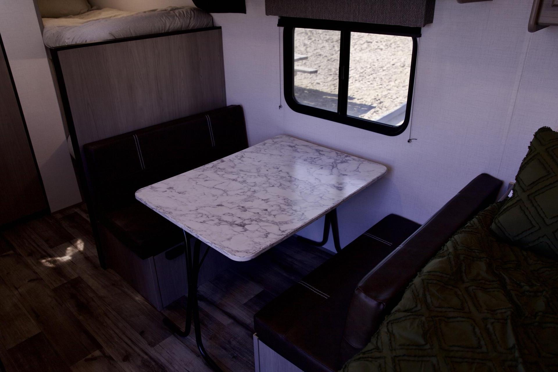 Cozy Beach Camper! *Dog friendly*