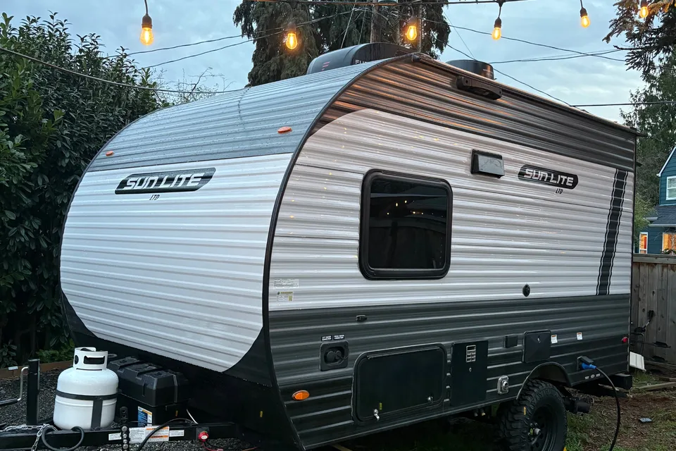 Cory's Sunset Park RV Sunlite LTD 13BH Travel Trailer