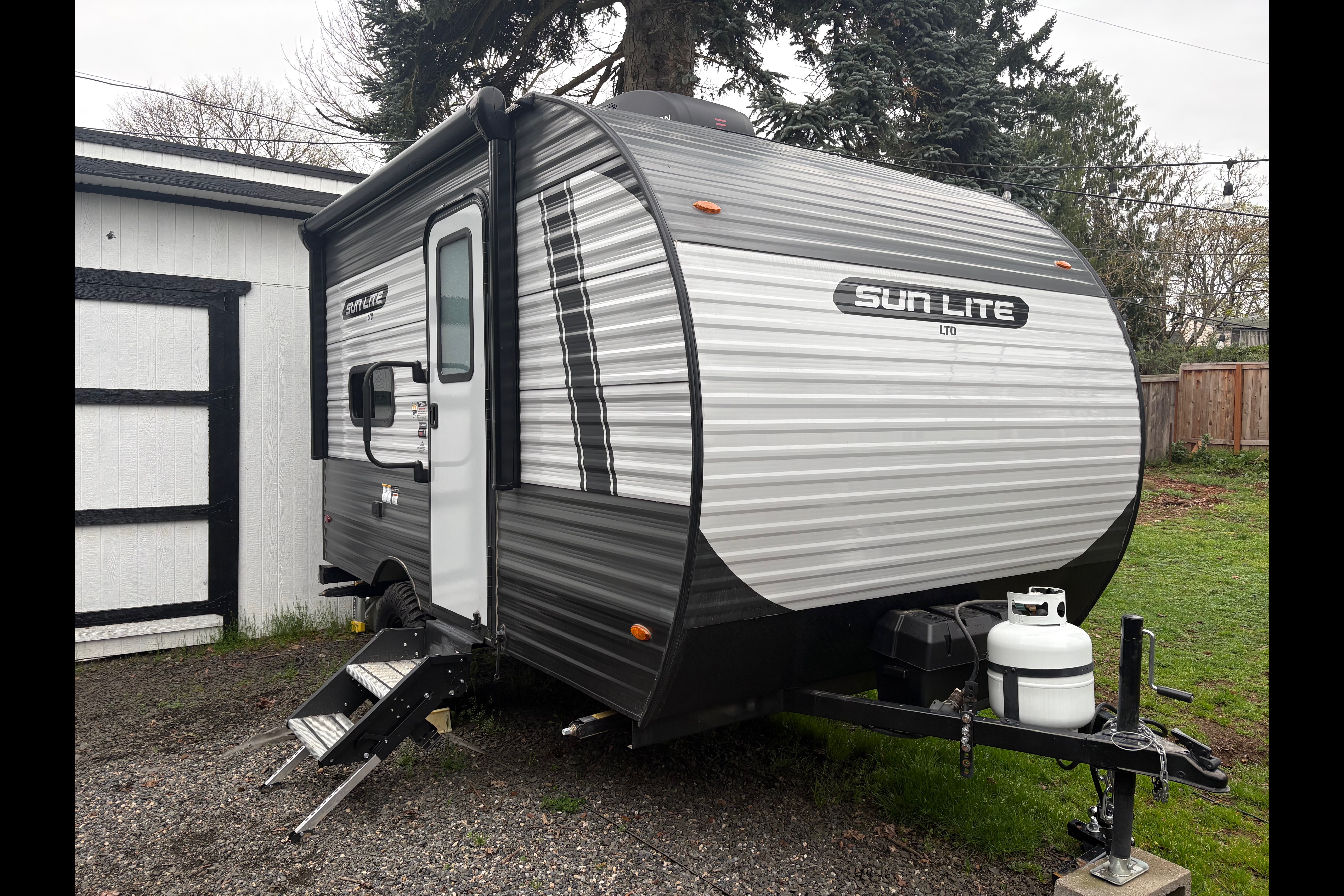 Cory's Sunset Park RV Sunlite LTD 13BH Travel Trailer