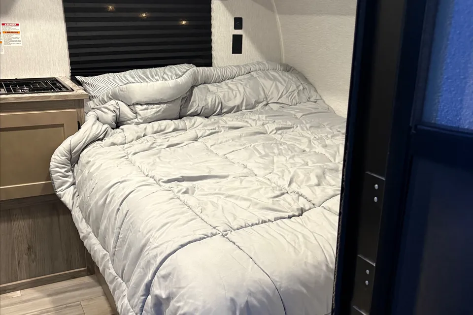 Cory's Sunset Park RV Sunlite LTD 13BH Travel Trailer