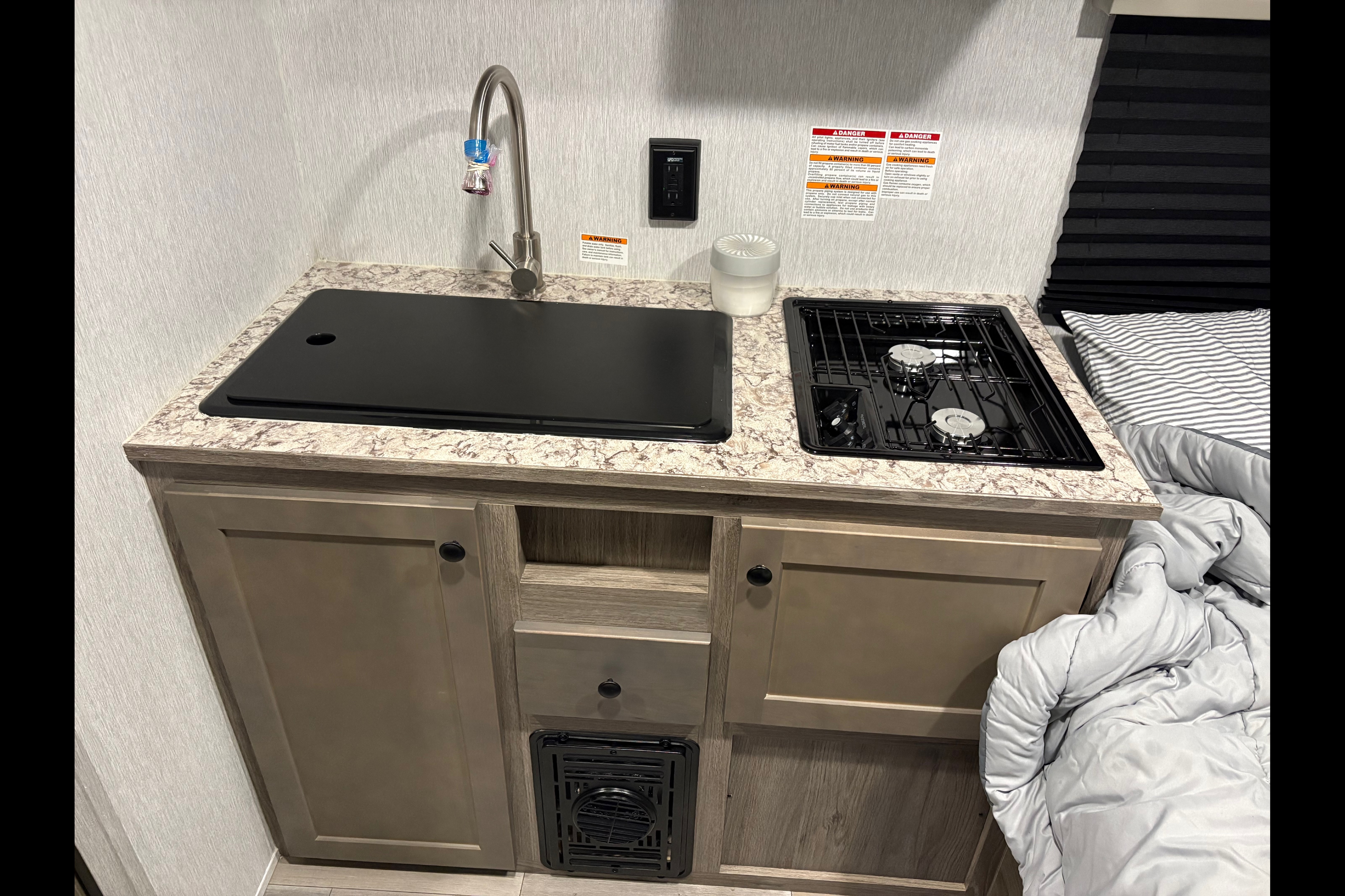 Cory's Sunset Park RV Sunlite LTD 13BH Travel Trailer