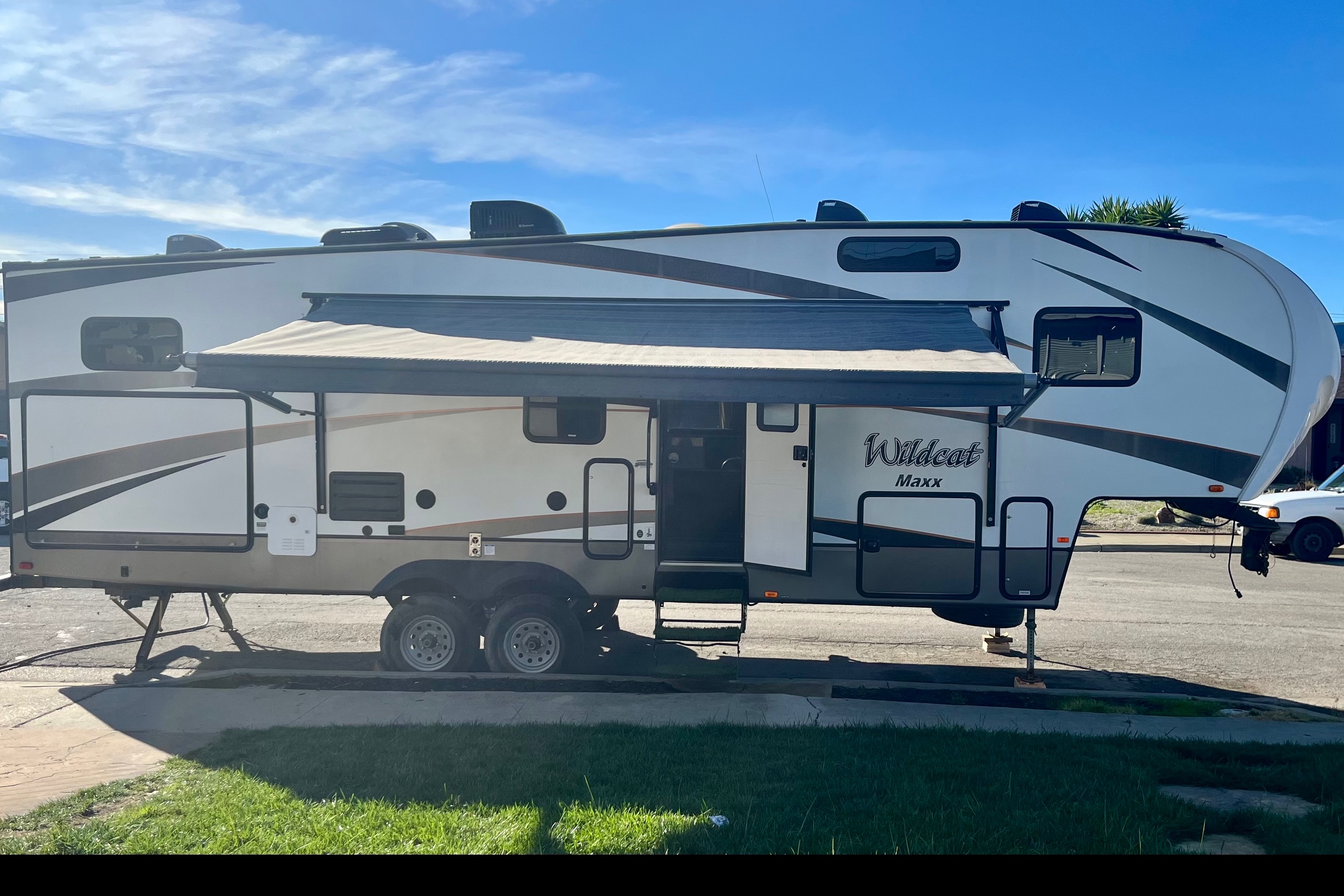 Justin's bunkhouse Forest River Wildcat maxx Fifth Wheel