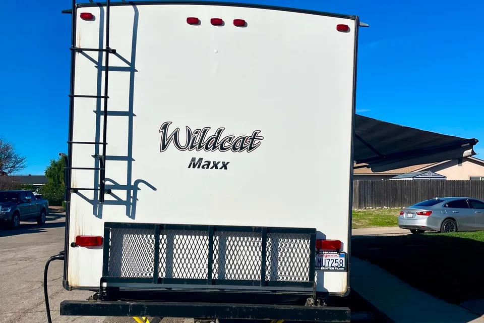 Justin's bunkhouse Forest River Wildcat maxx Fifth Wheel