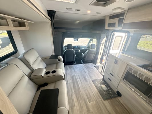 2023 Mercedes-Benz Sprinter / Forest River Sunseeker 2400 MBS Class C