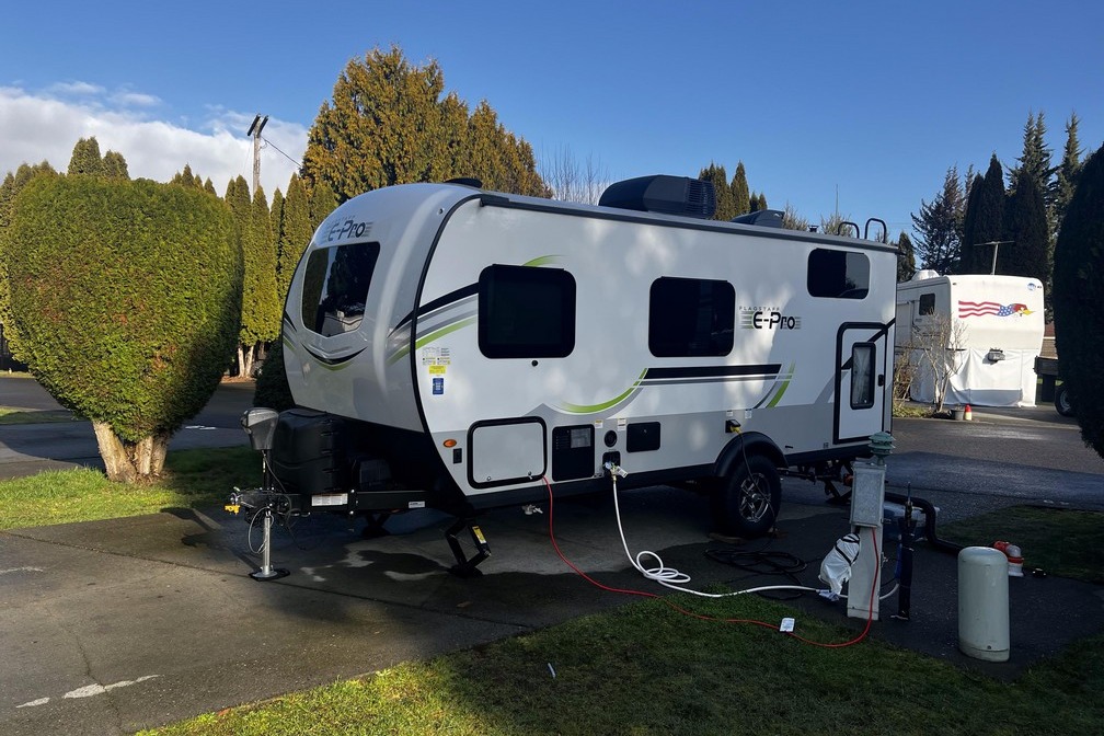 Grover ! New E-Pro 19BH  Lite Travel Trailer