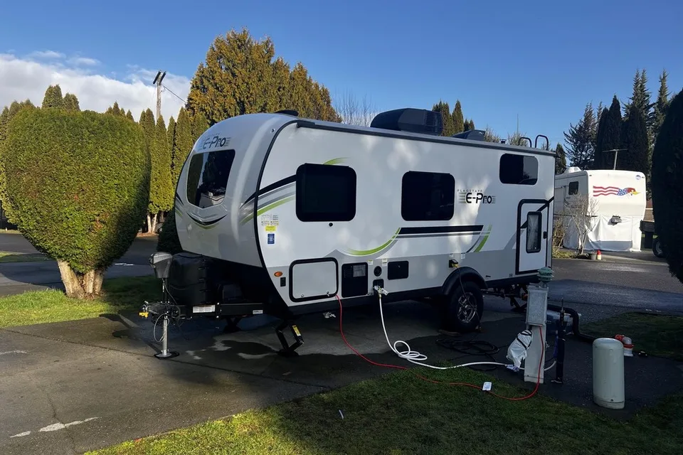 Grover ! New E-Pro 19BH  Lite Travel Trailer