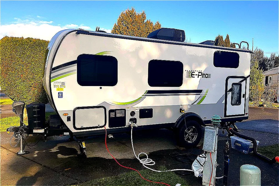 Grover ! New E-Pro 19BH  Lite Travel Trailer