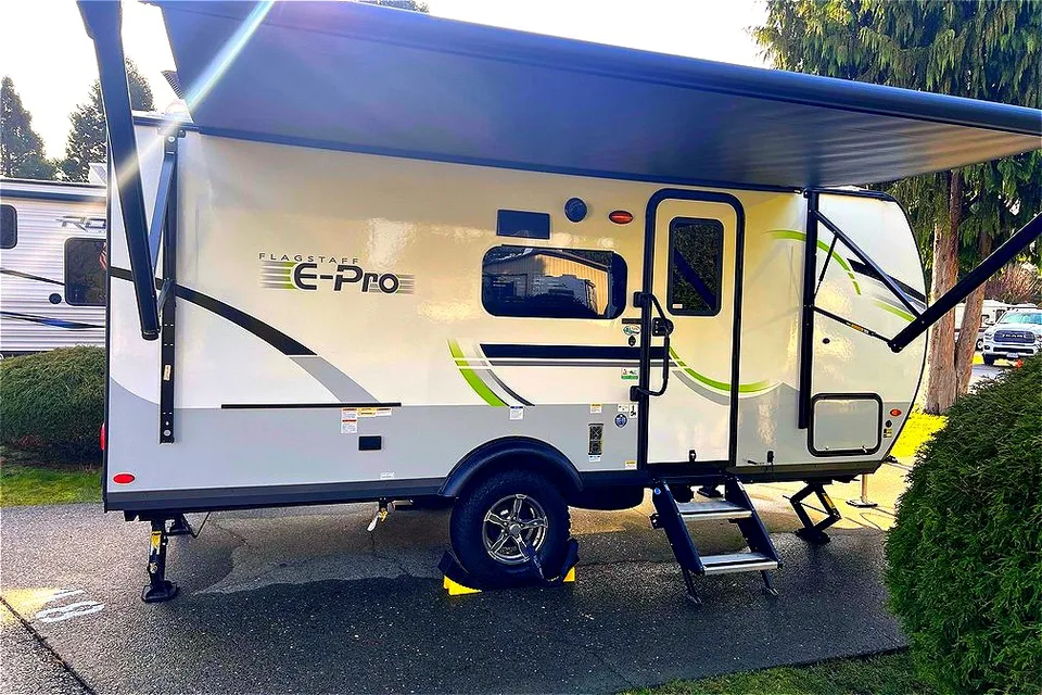 Grover ! New E-Pro 19BH  Lite Travel Trailer