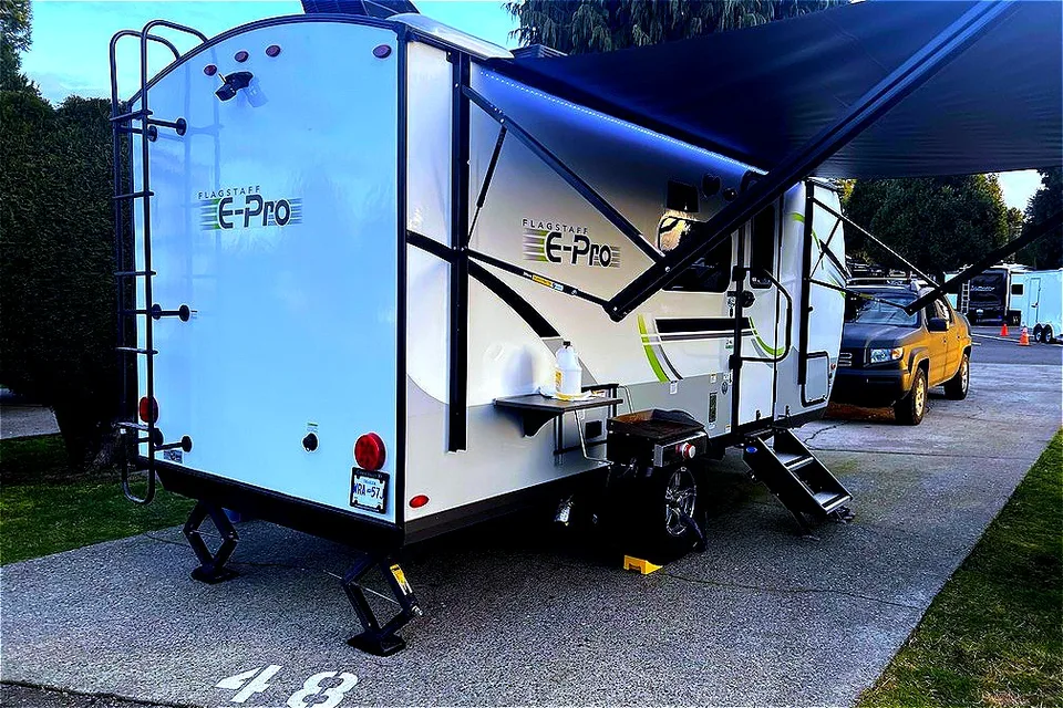 Grover ! New E-Pro 19BH  Lite Travel Trailer