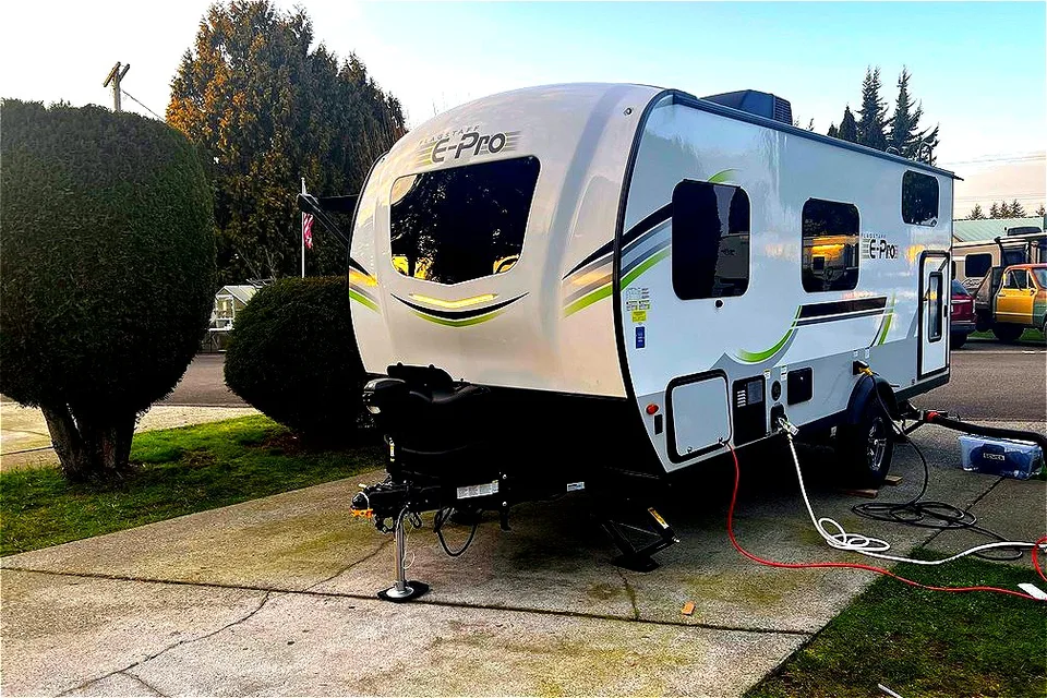 Grover ! New E-Pro 19BH  Lite Travel Trailer