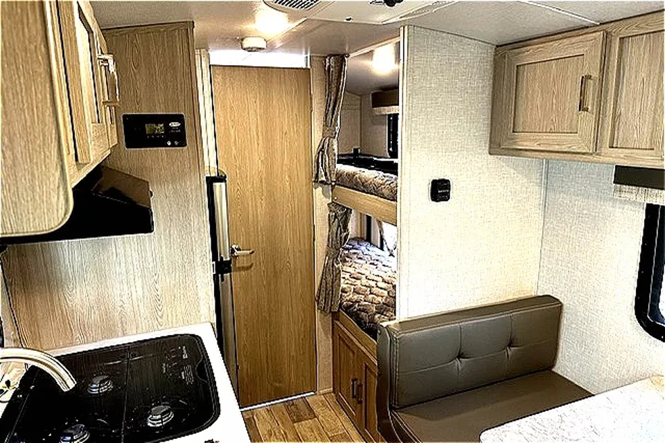 Grover ! New E-Pro 19BH  Lite Travel Trailer