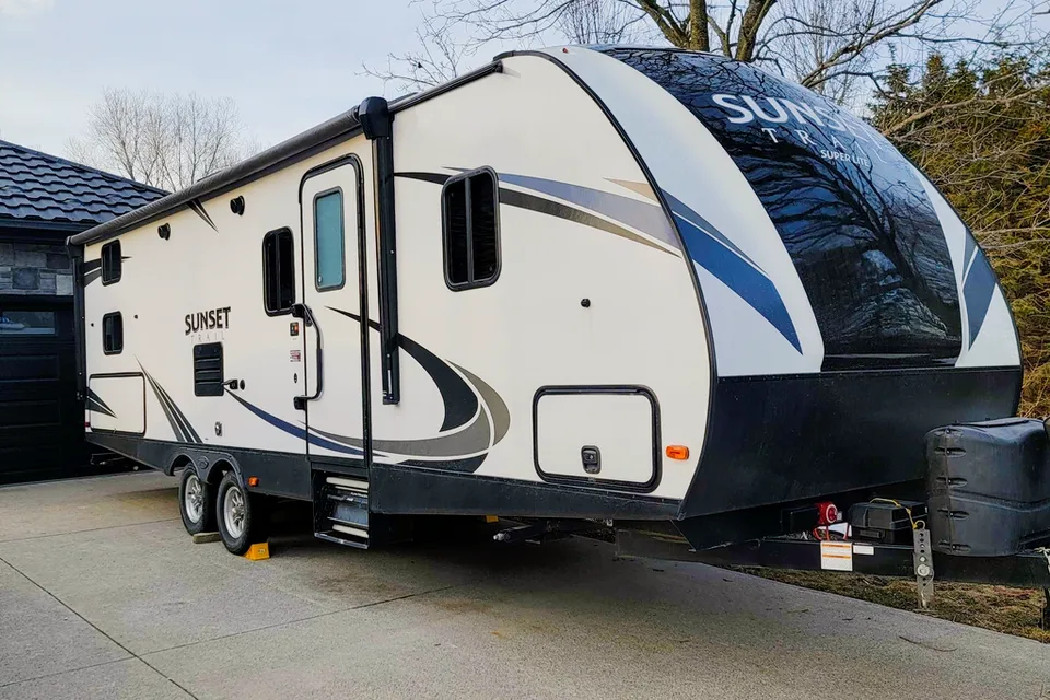Catch the Sunset | Fully Loaded Family Bunkhouse