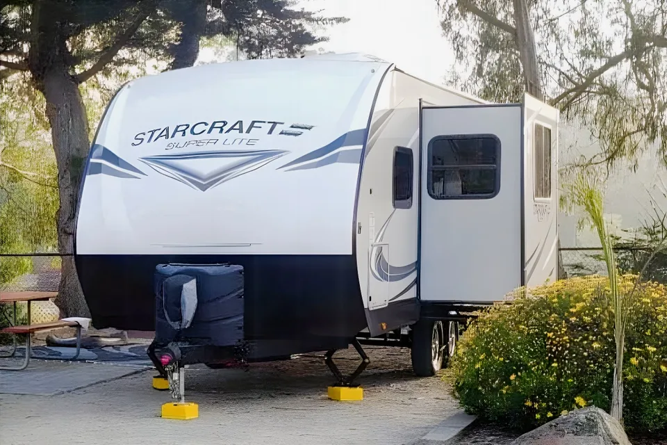 The Hangout Starcraft Super Lite 212FB (DELIVERY ONLY)