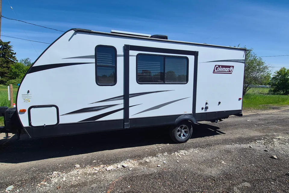 Dutchmen Coleman LRG 1905BH Travel Trailer