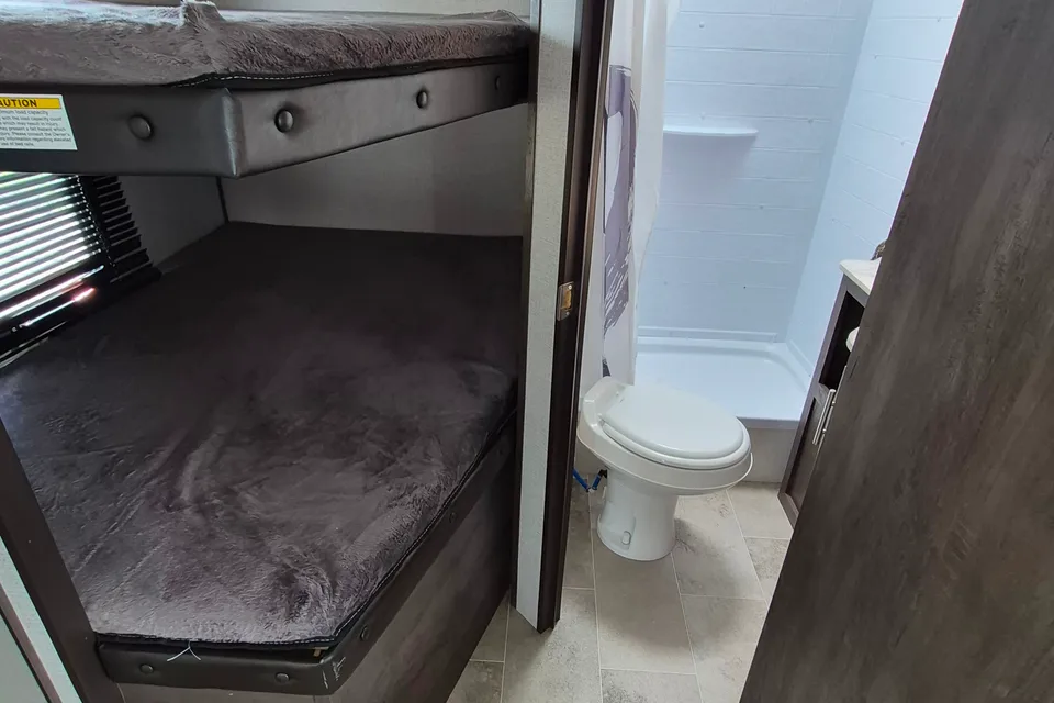 Dutchmen Coleman LRG 1905BH Travel Trailer