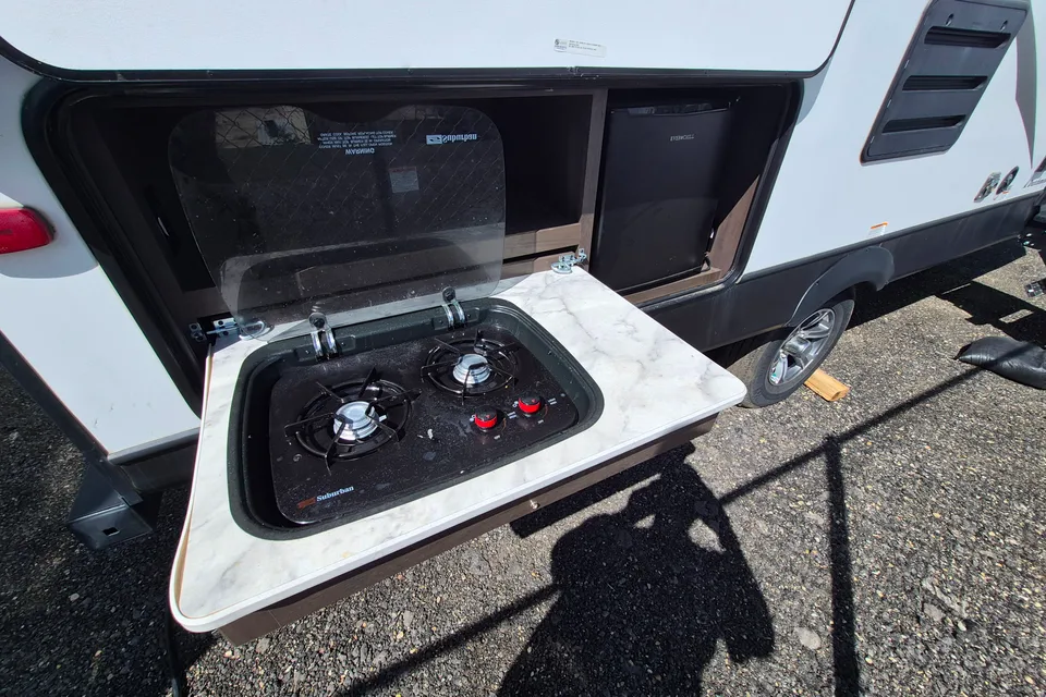 Dutchmen Coleman LRG 1905BH Travel Trailer
