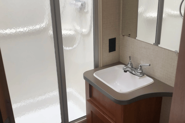 John's Winnebago Minnie Winnie 22R
