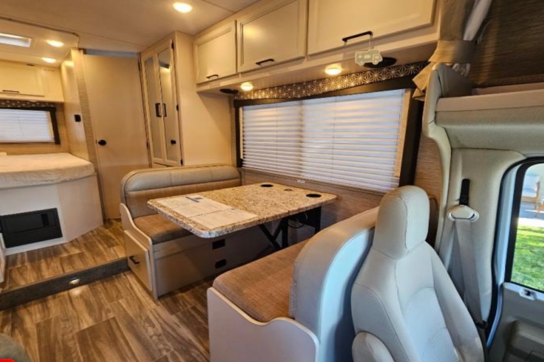 Ulindo Thor Motor Coach Freedom Elite Class C