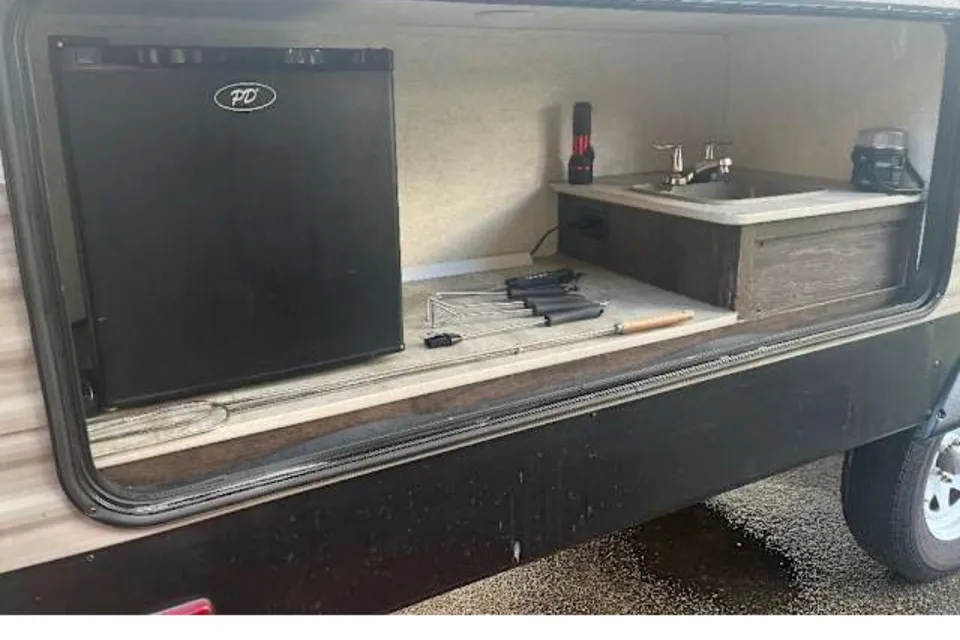 Brett's Starcraft Autumn Ridge Outfitter Travel Trailer