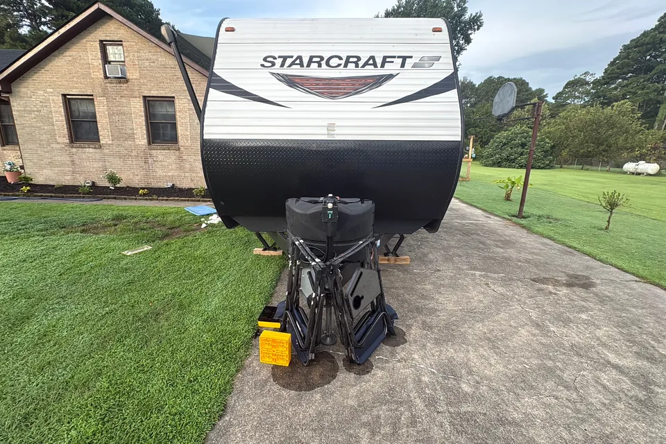 Brett's Starcraft Autumn Ridge Outfitter Travel Trailer