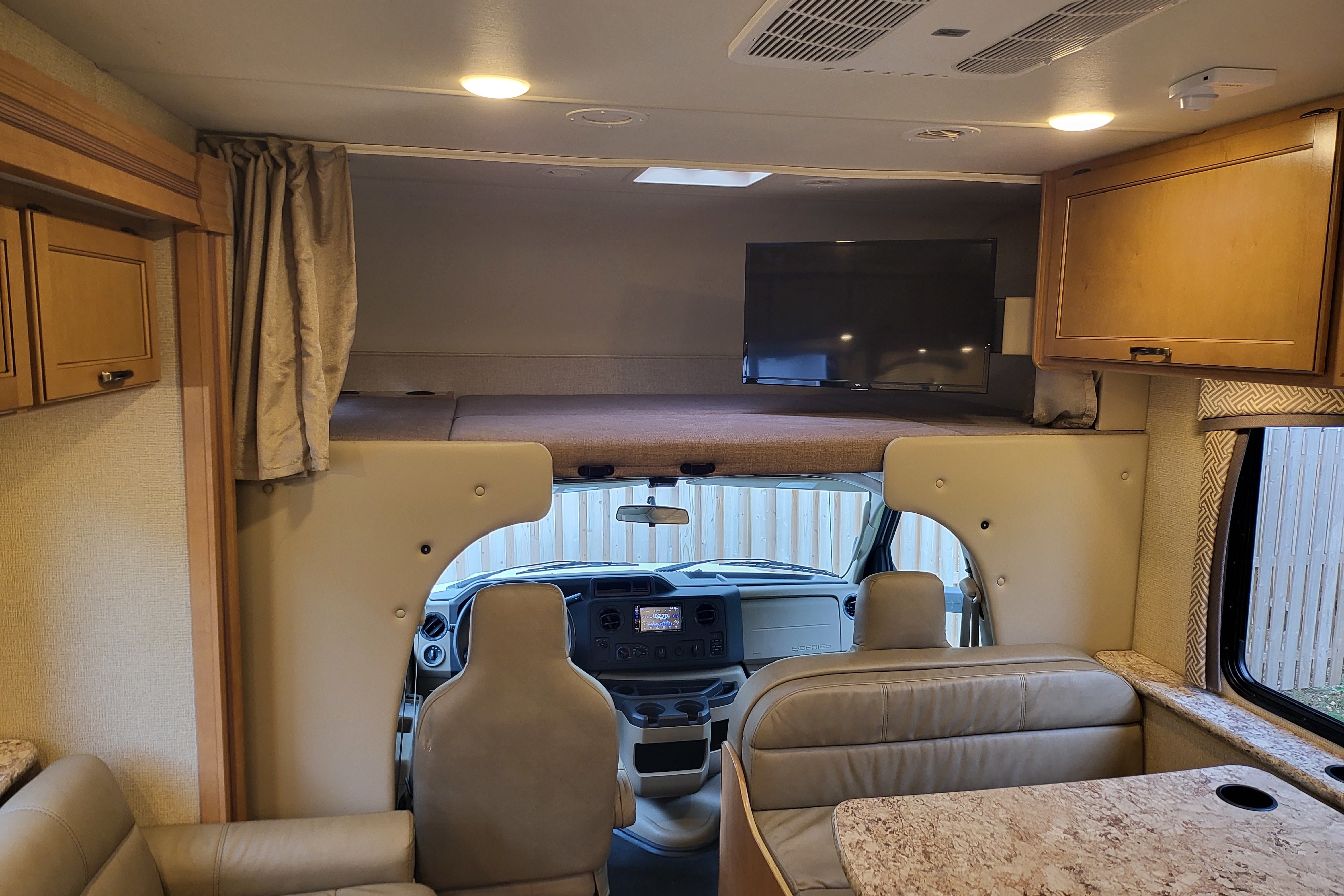 [30] Stress Free RVs - 2018 Class C - Chateau - Sleeps 10