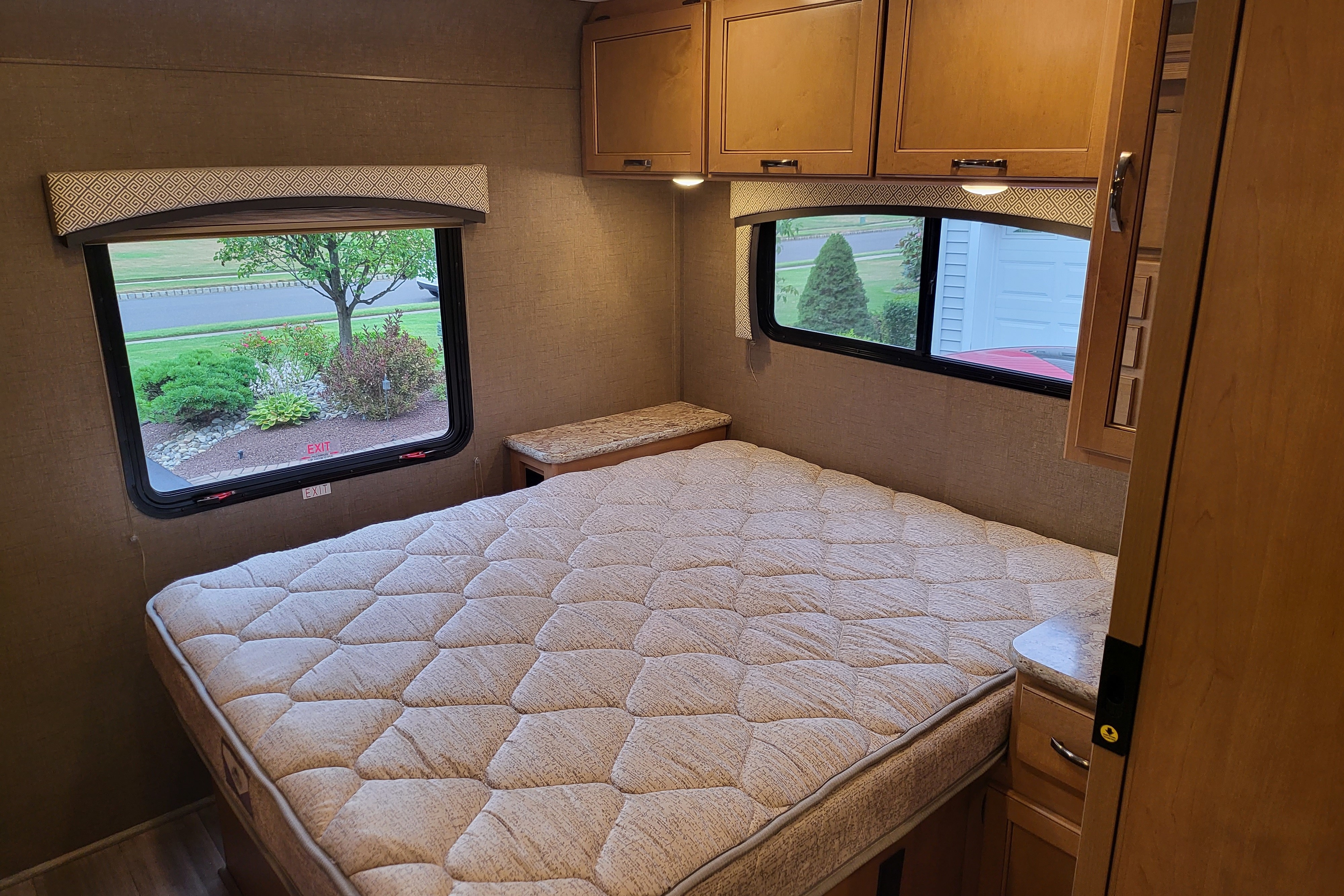 [30] Stress Free RVs - 2018 Class C - Chateau - Sleeps 10