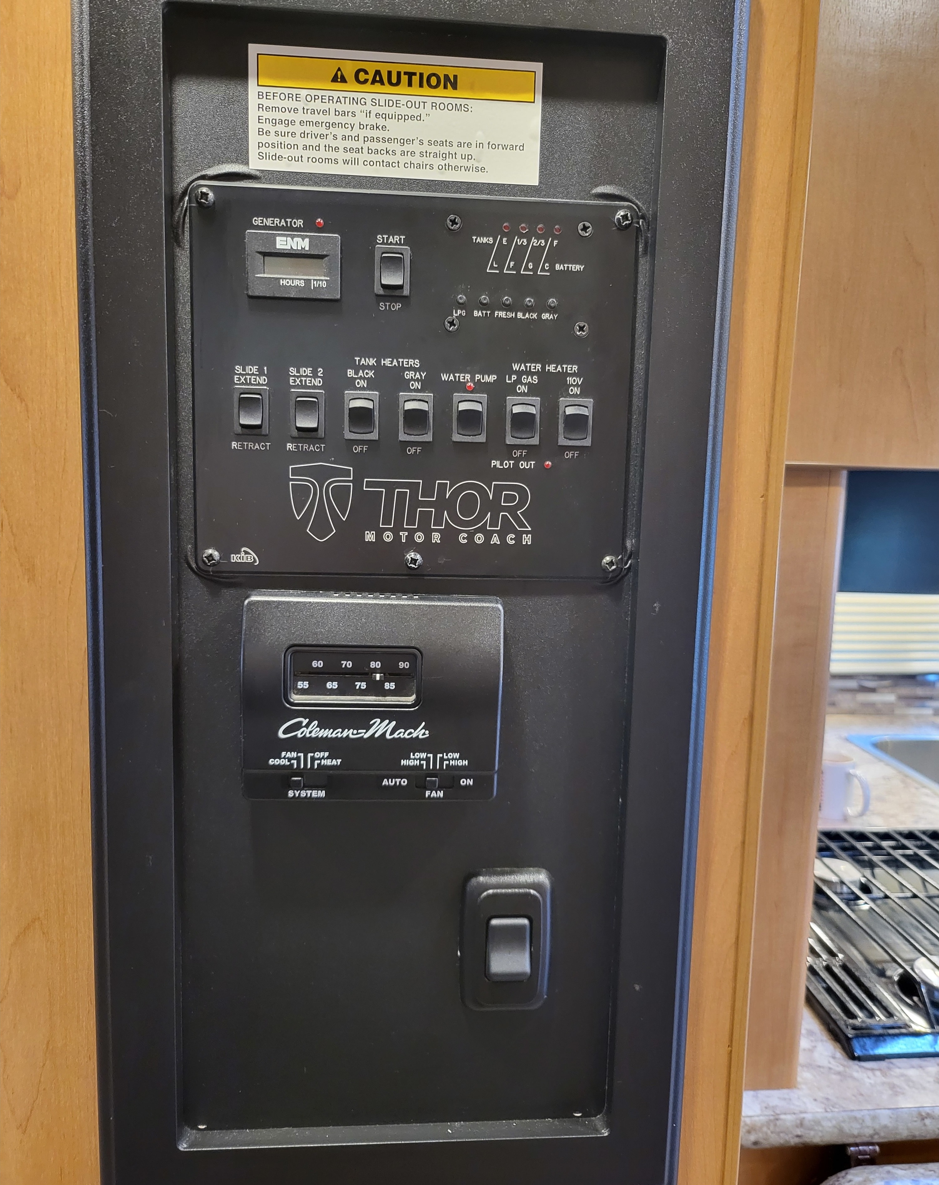 [30] Stress Free RVs - 2018 Class C - Chateau - Sleeps 10