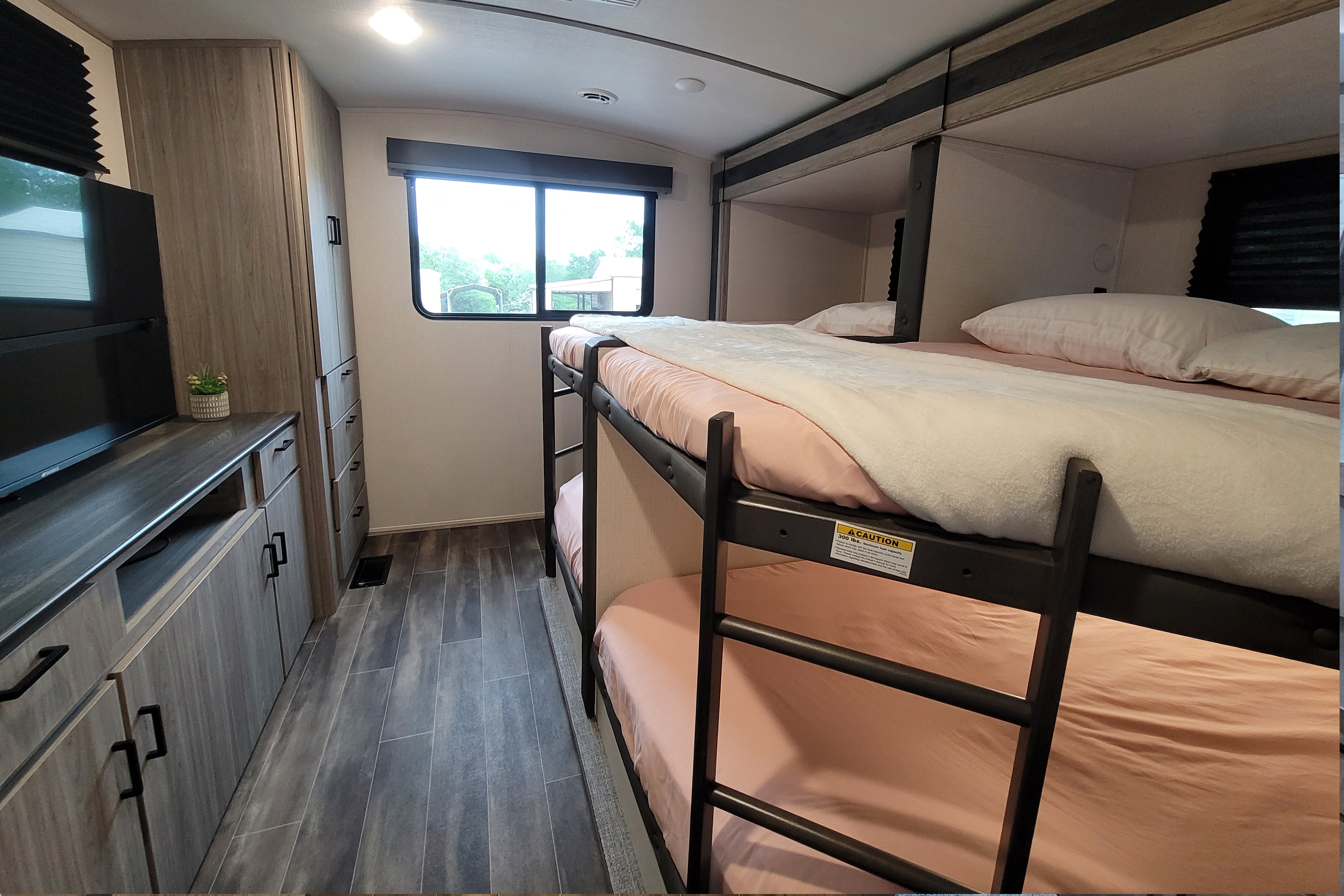 "The Quadrants" 2 BR / Sleeps 12