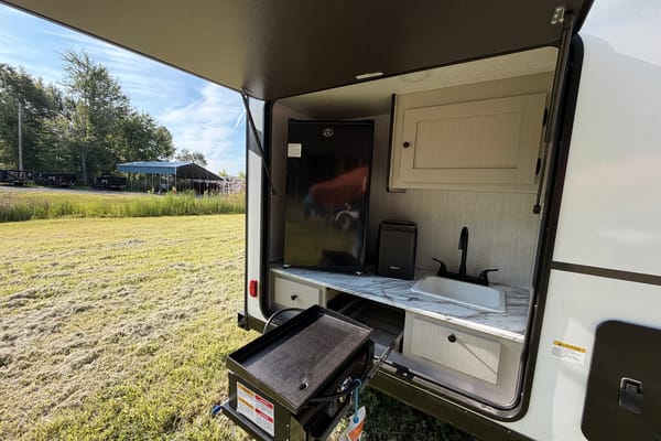 Dan's Coachmen Apex 300BHS Travel Trailer