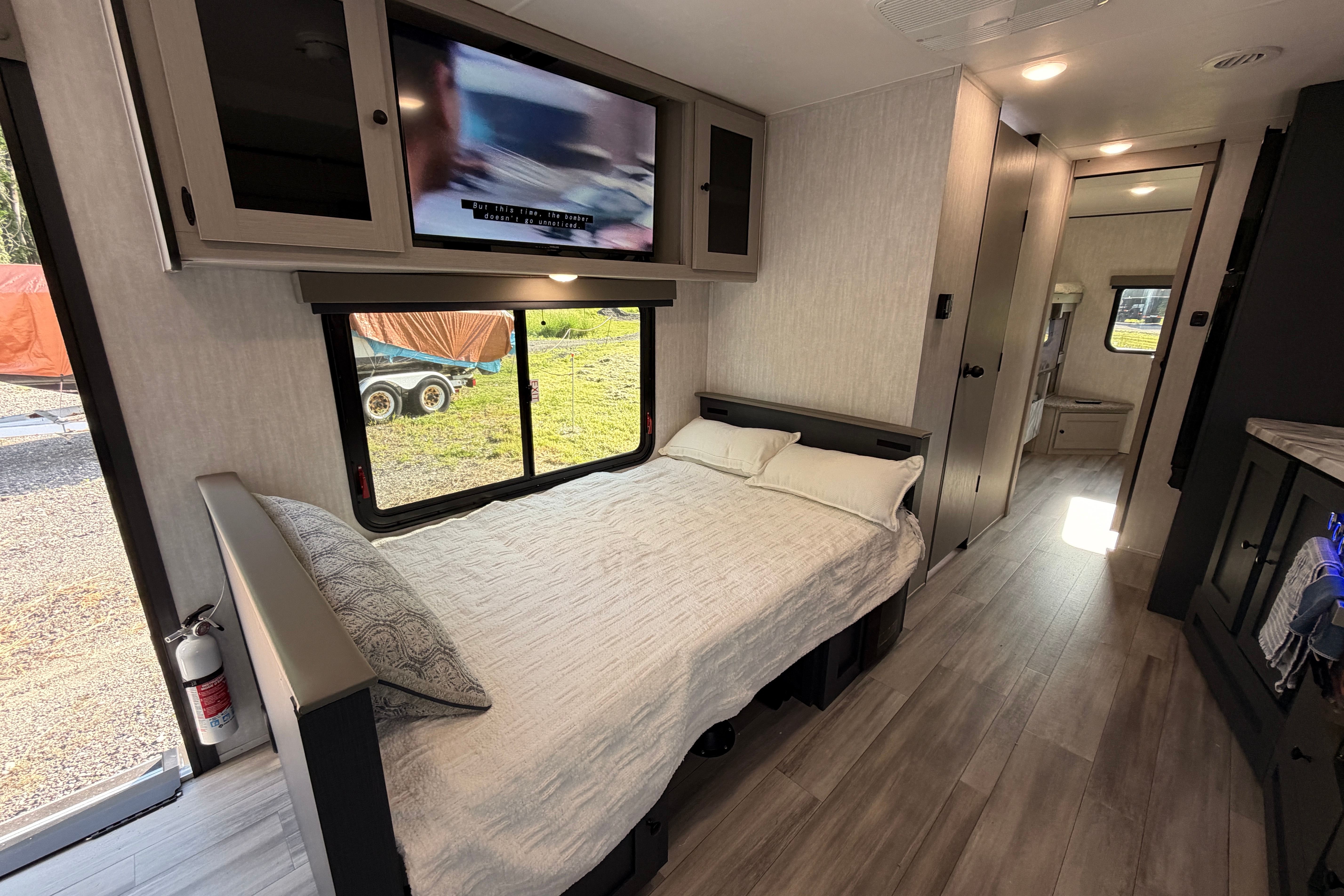 Dan's Coachmen Apex 300BHS Travel Trailer