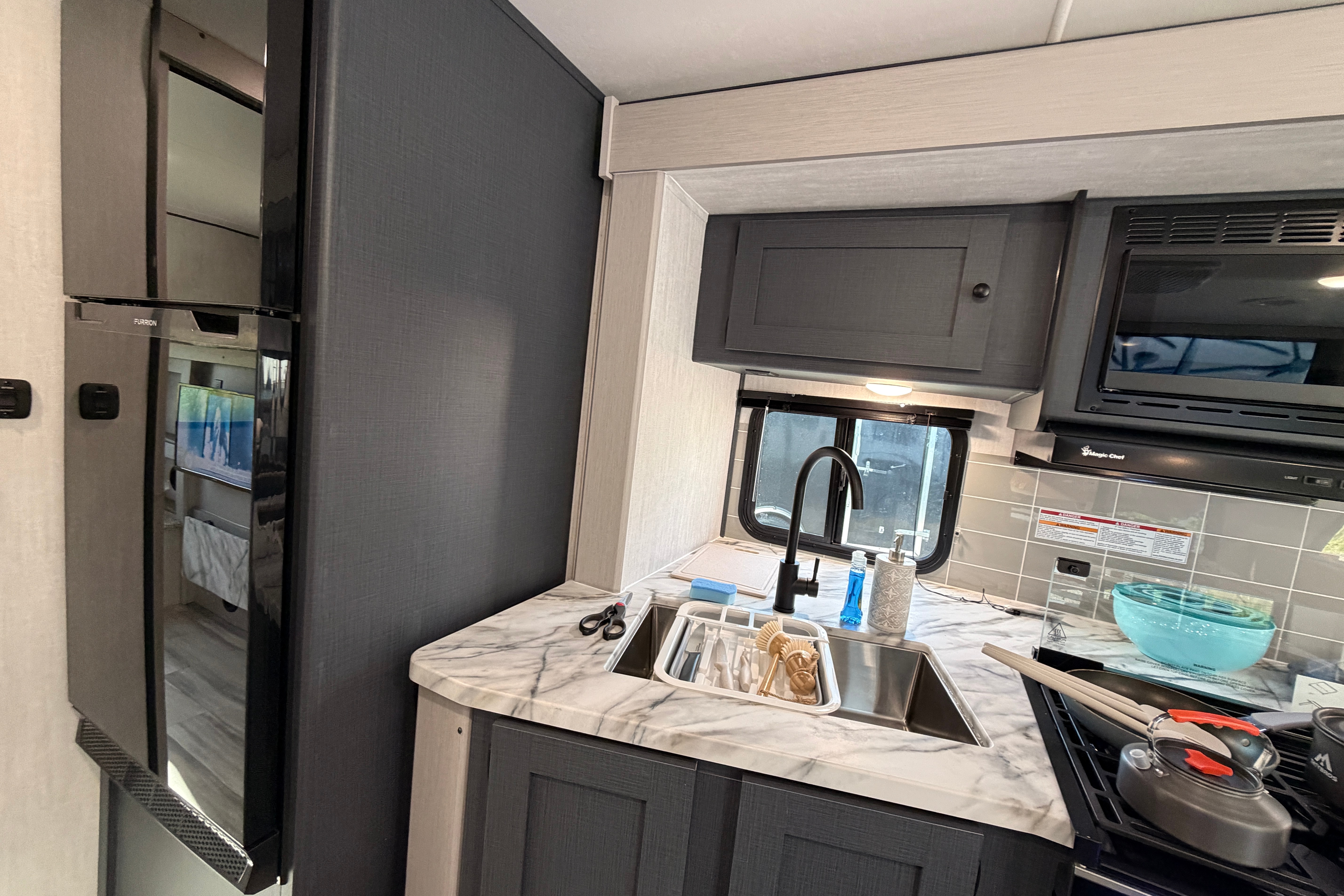 Dan's Coachmen Apex 300BHS Travel Trailer