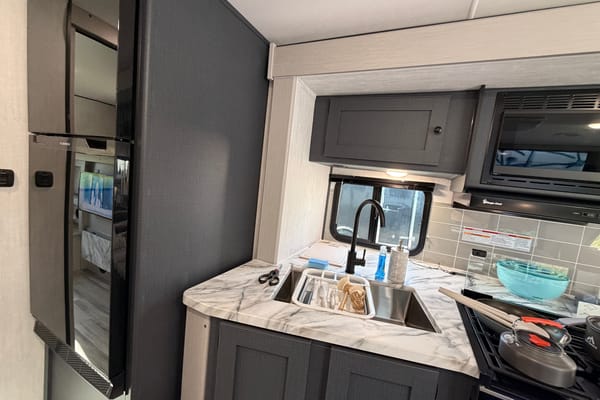 Dan's Coachmen Apex 300BHS Travel Trailer