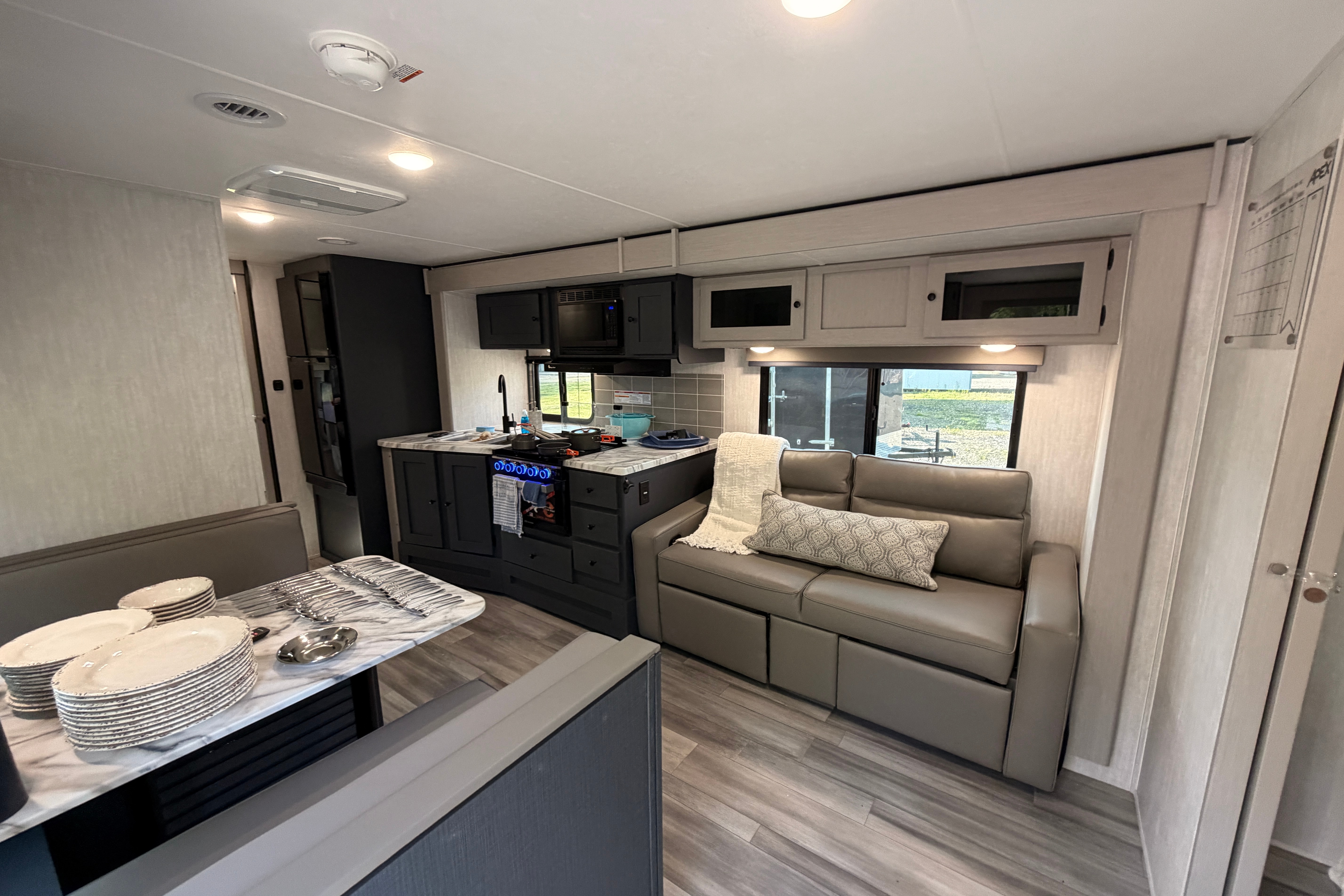 Dan's Coachmen Apex 300BHS Travel Trailer