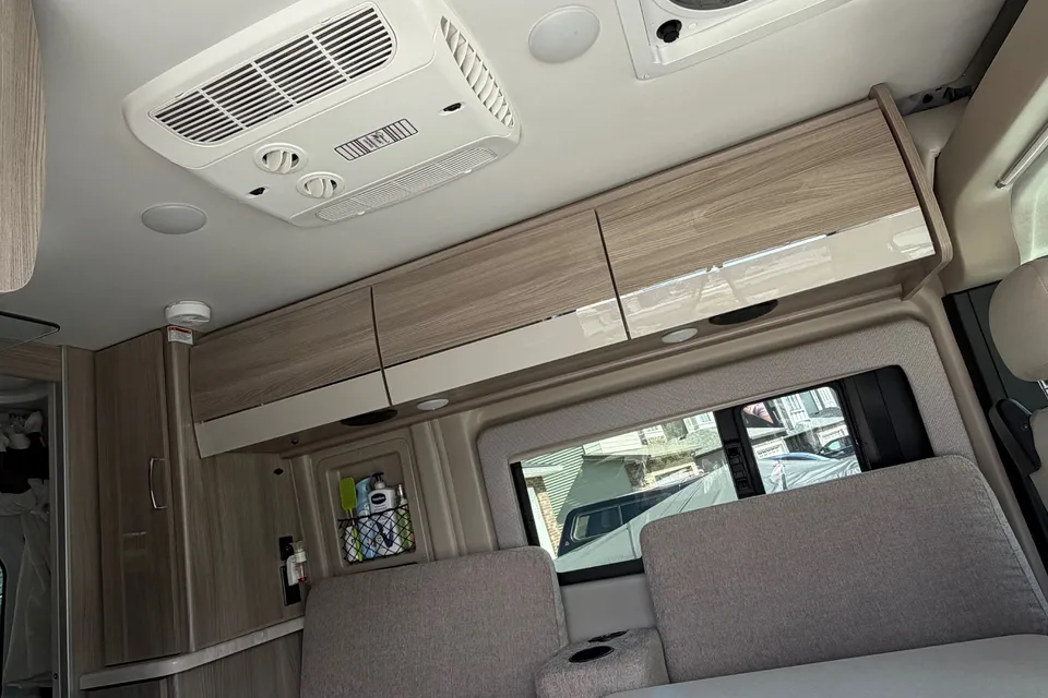 Nympha's Thor Motor Coach Class b Class B